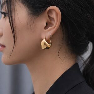 Elegant Gold Hoop Earrings 18k gold plated